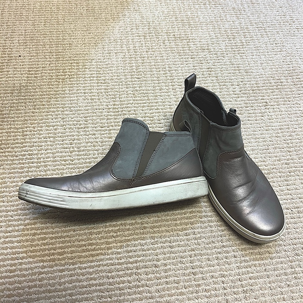 Ecco Womens Soft Classic Bootie Sneaker Size 8/38